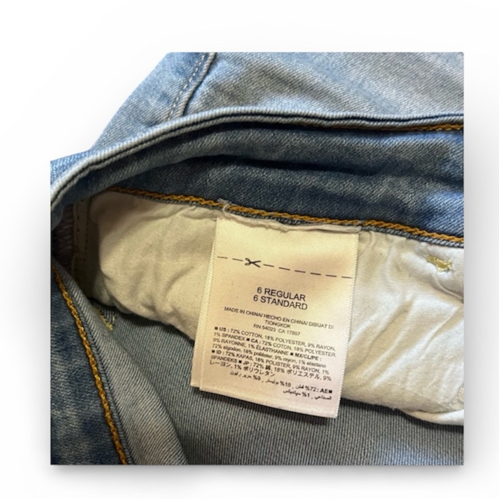 Old Navy Rockstar Mid-Rise Distressed Skinny Jeans – Women’s Size 6 Regular - Picture 4 of 4